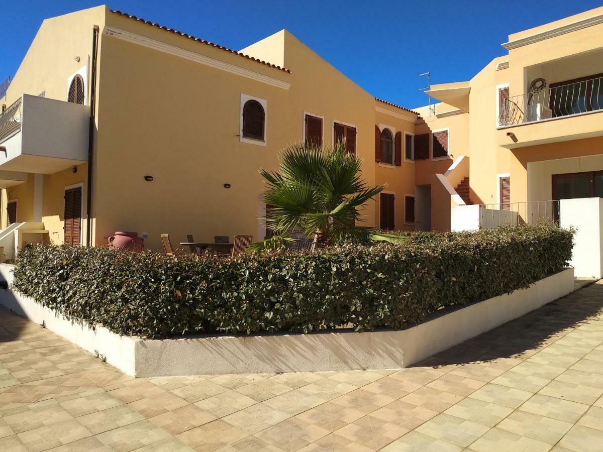 Residence Lu Brandali Санта Тереза Галура Екстериор снимка