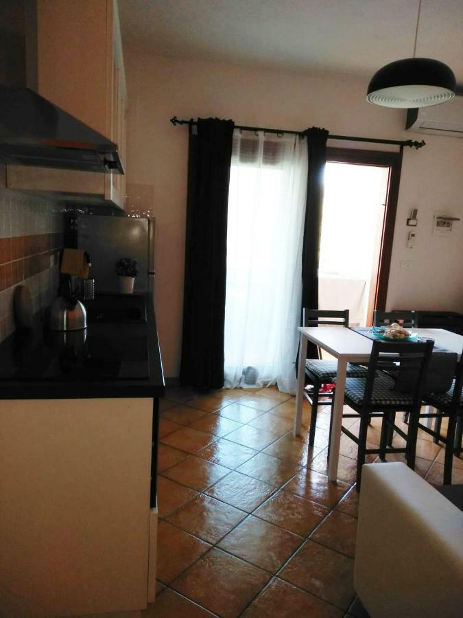 Residence Lu Brandali Санта Тереза Галура Екстериор снимка