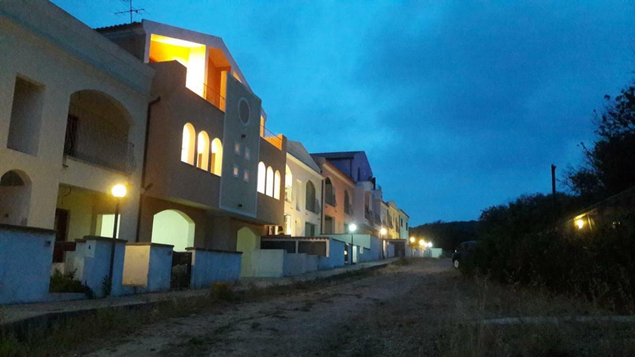Residence Lu Brandali Санта Тереза Галура Екстериор снимка