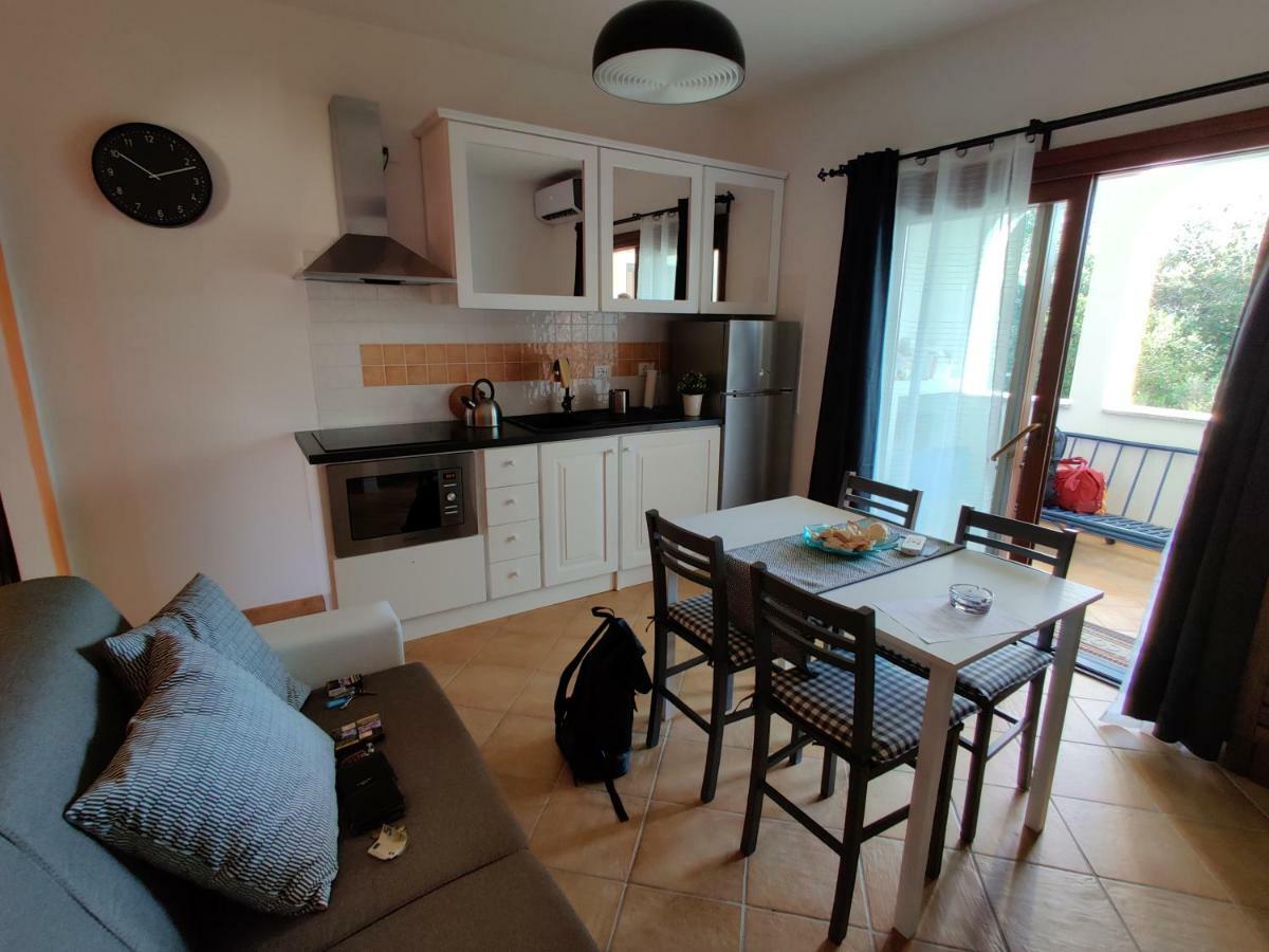 Residence Lu Brandali Санта Тереза Галура Екстериор снимка